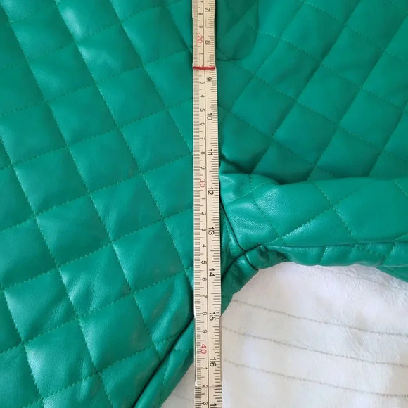 Maniere De Voir VEGAN LEATHER QUILTED JOGGERS Green Sz 8 Medium - Picture 16 of 16